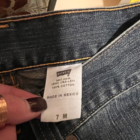 Levi’s jeans in size 7 M - Picture 14 of 15